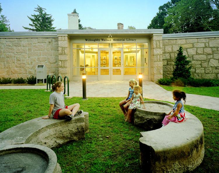 Willoughby Wallace Memorial Library