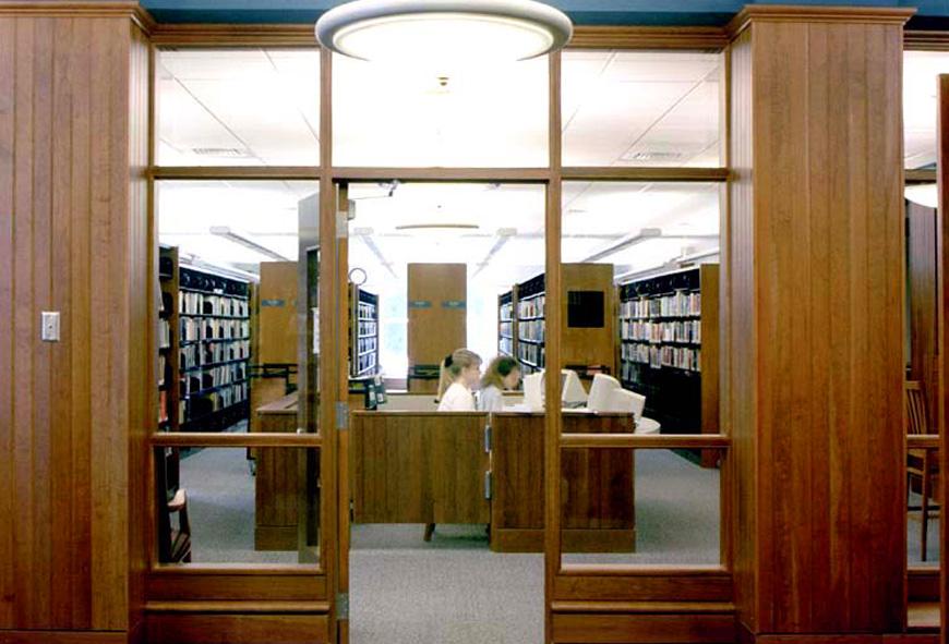 Welles-Turner Memorial Library